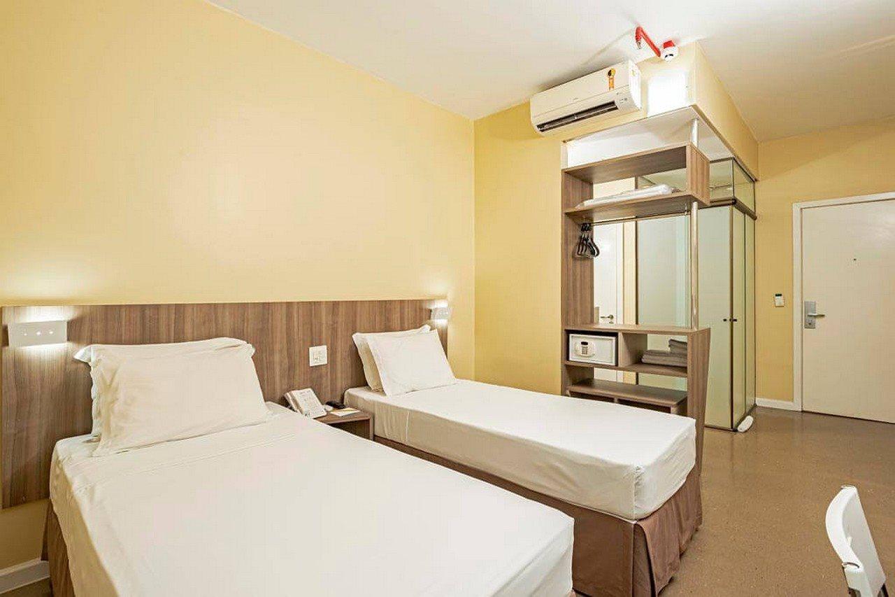 Slim Cuiaba Aeroporto Hotel ภายนอก รูปภาพ