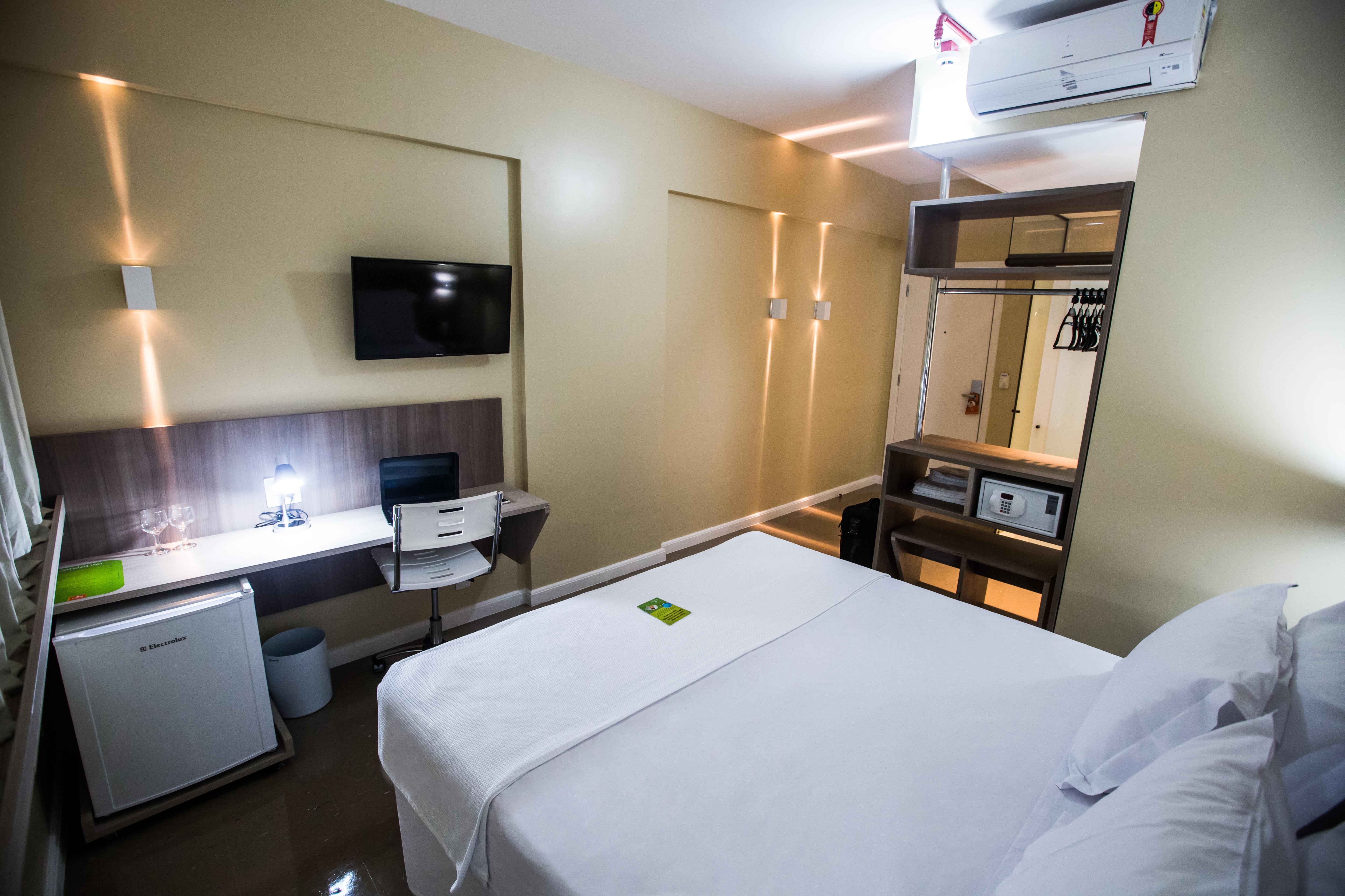 Slim Cuiaba Aeroporto Hotel ภายนอก รูปภาพ