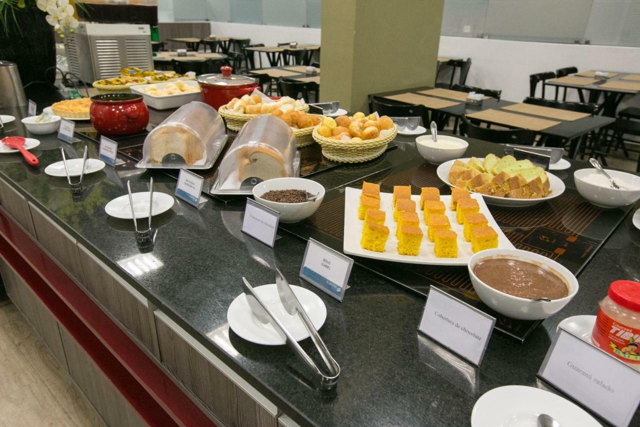 Slim Cuiaba Aeroporto Hotel ภายนอก รูปภาพ