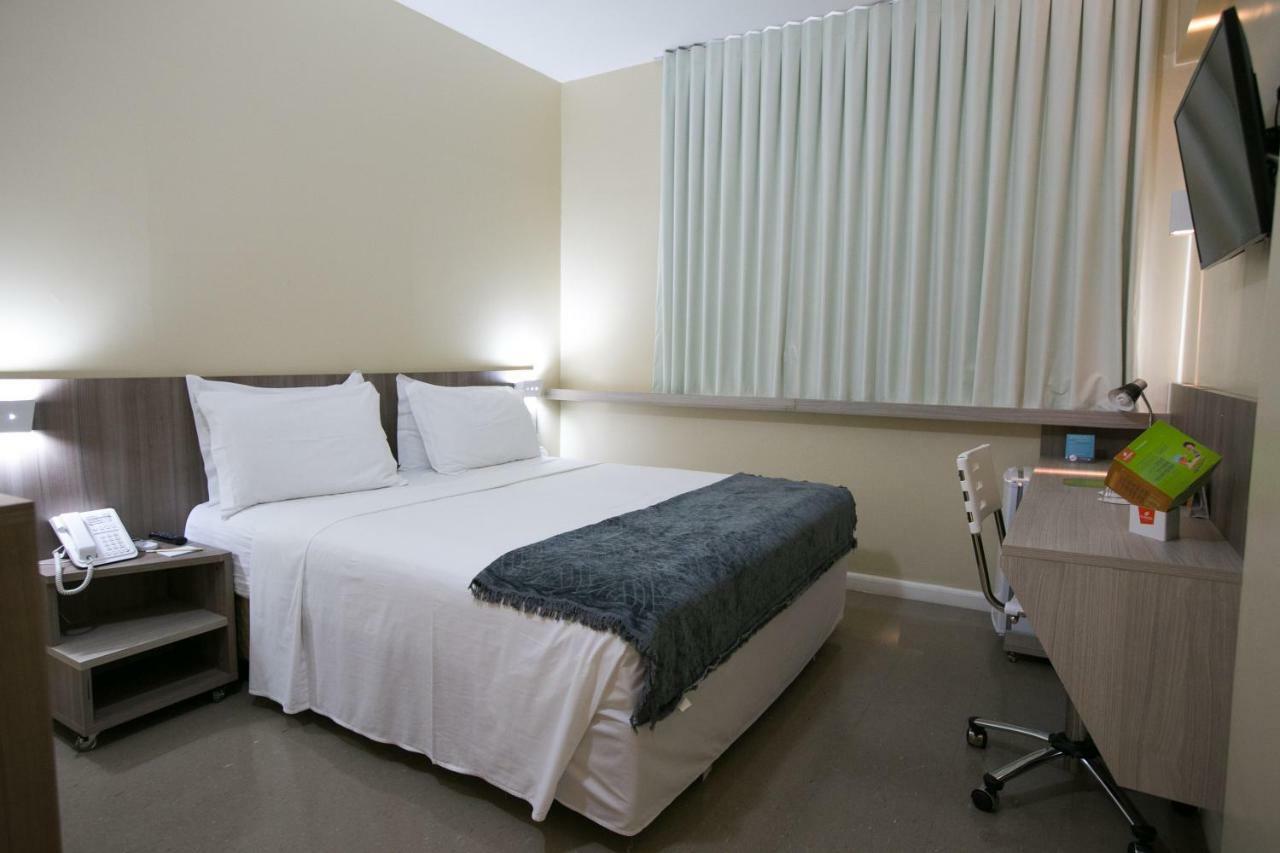 Slim Cuiaba Aeroporto Hotel ภายนอก รูปภาพ