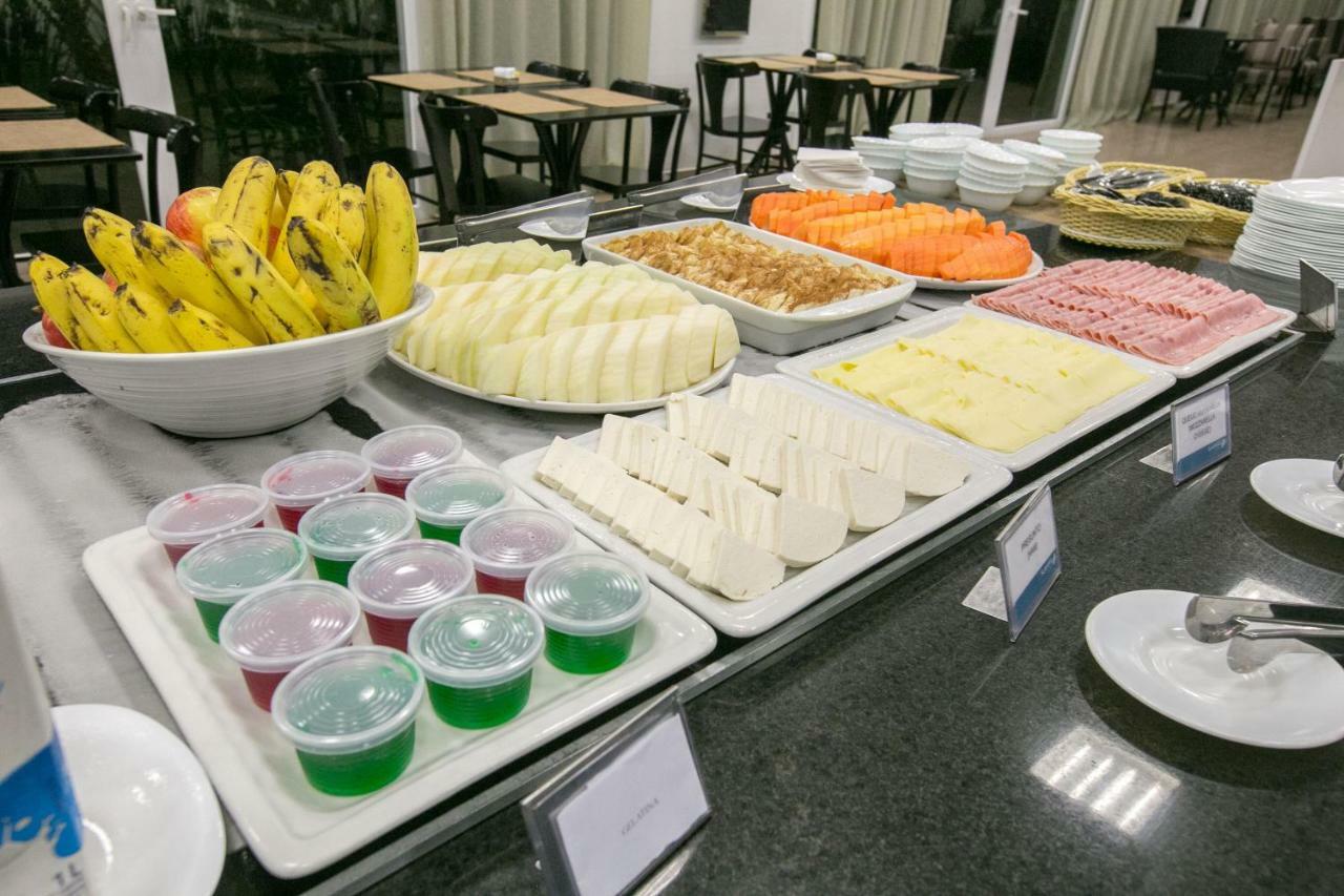 Slim Cuiaba Aeroporto Hotel ภายนอก รูปภาพ