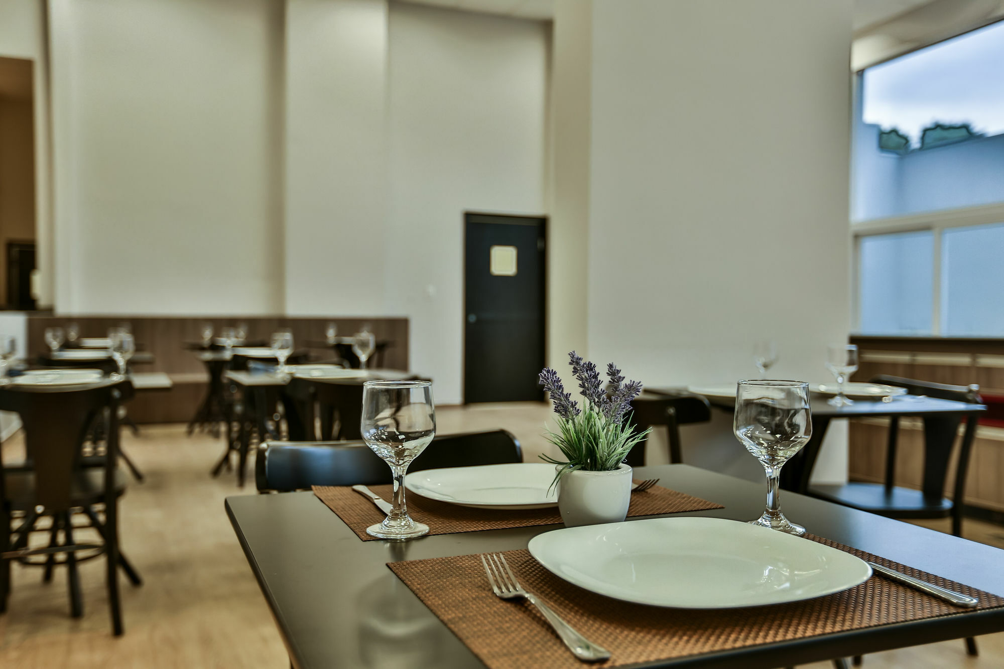 Slim Cuiaba Aeroporto Hotel ภายนอก รูปภาพ
